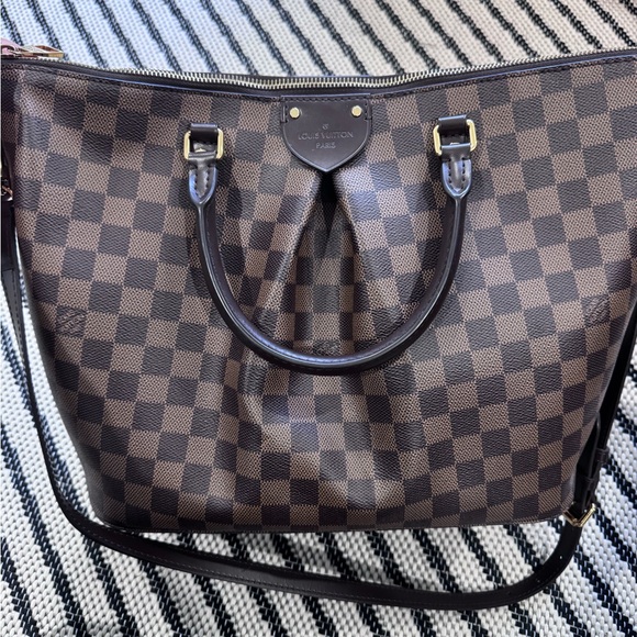 Louis Vuitton Brown tote - Picture 2 of 3